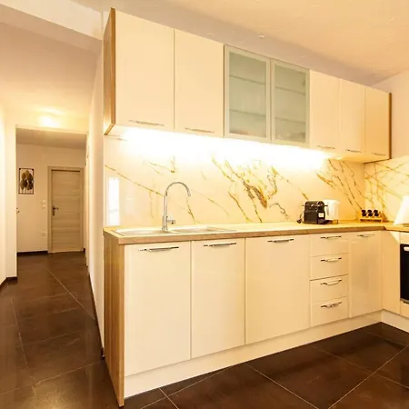 Comfortable 3 Bedroom Nancy * スプリト