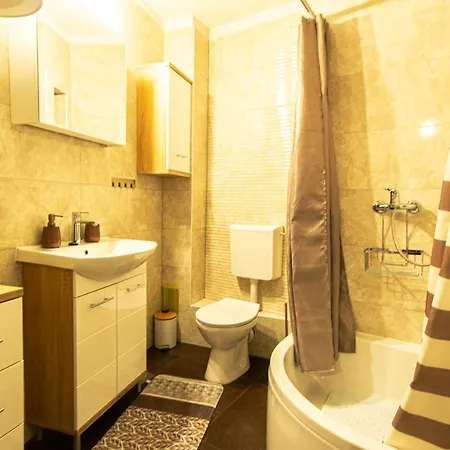 Apartment Comfortable 3 Bedroom Nancy