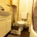 شقة Comfortable 3 Bedroom Nancy سبليت