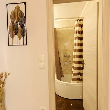 Comfortable 3 Bedroom Nancy * 斯普利特
